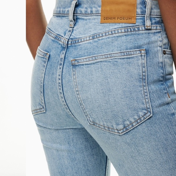 Denim Fourm Yoko High Rise Straight - Picture 2 of 6